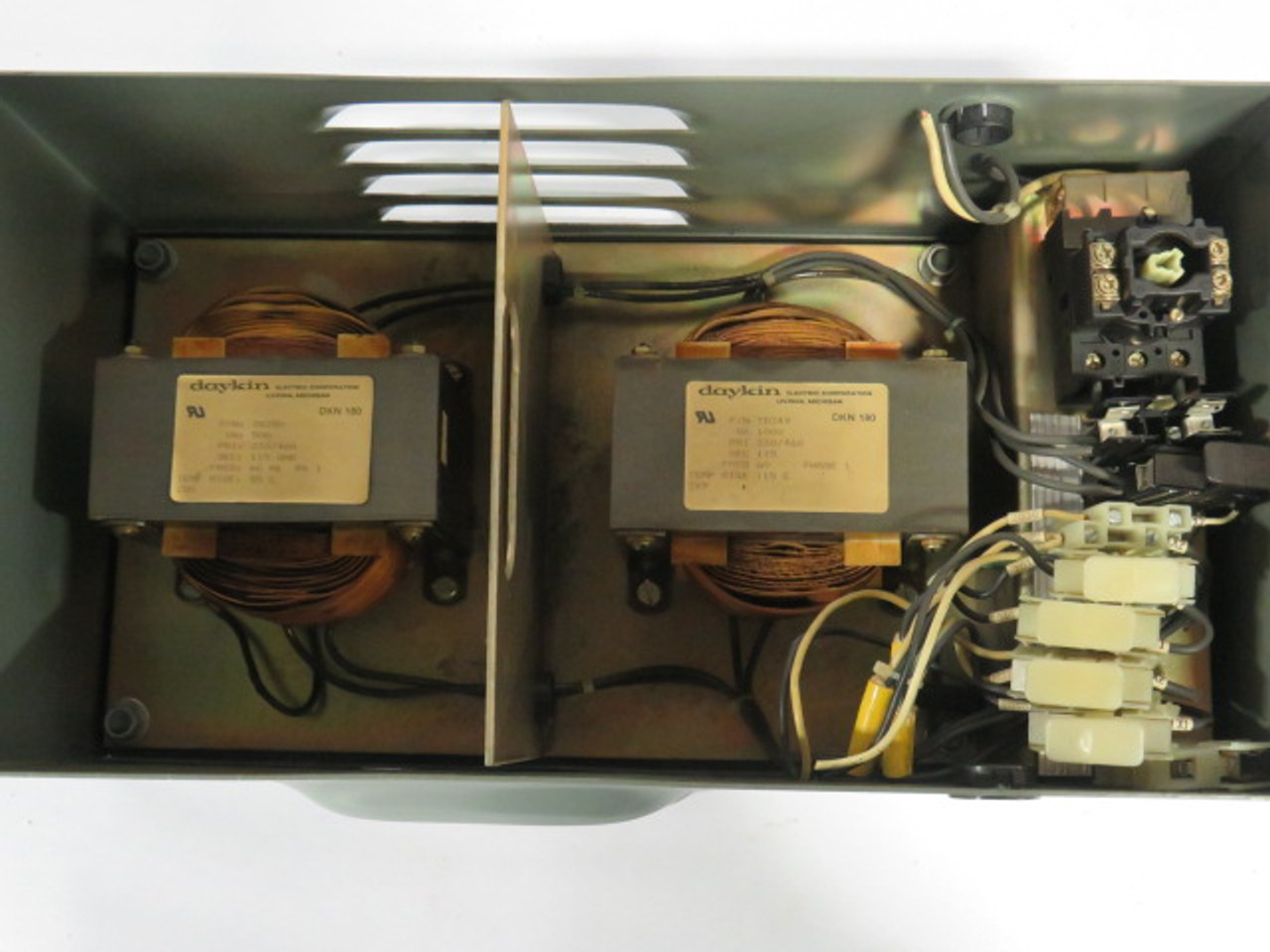 Daykin DTFP-0507 Transformer Disconnect Switch PRI 460V SEC 115V 1Ph USED