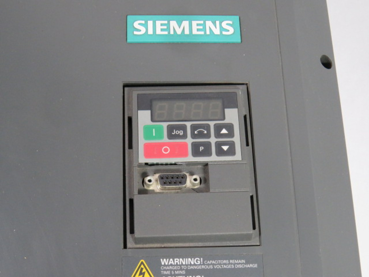 Siemens 6SE3221-1FG40 Midimaster Vector Control 10Hp 3Ph 525-575V 18A USED