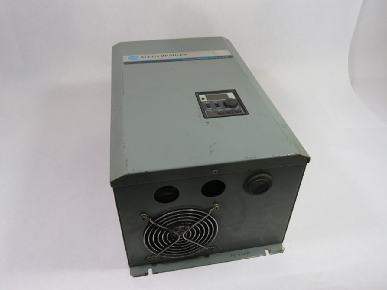 Allen-Bradley 1333-DAC Adjustable Frequency AC Drive 7.5Hp 3Ph 575V USED