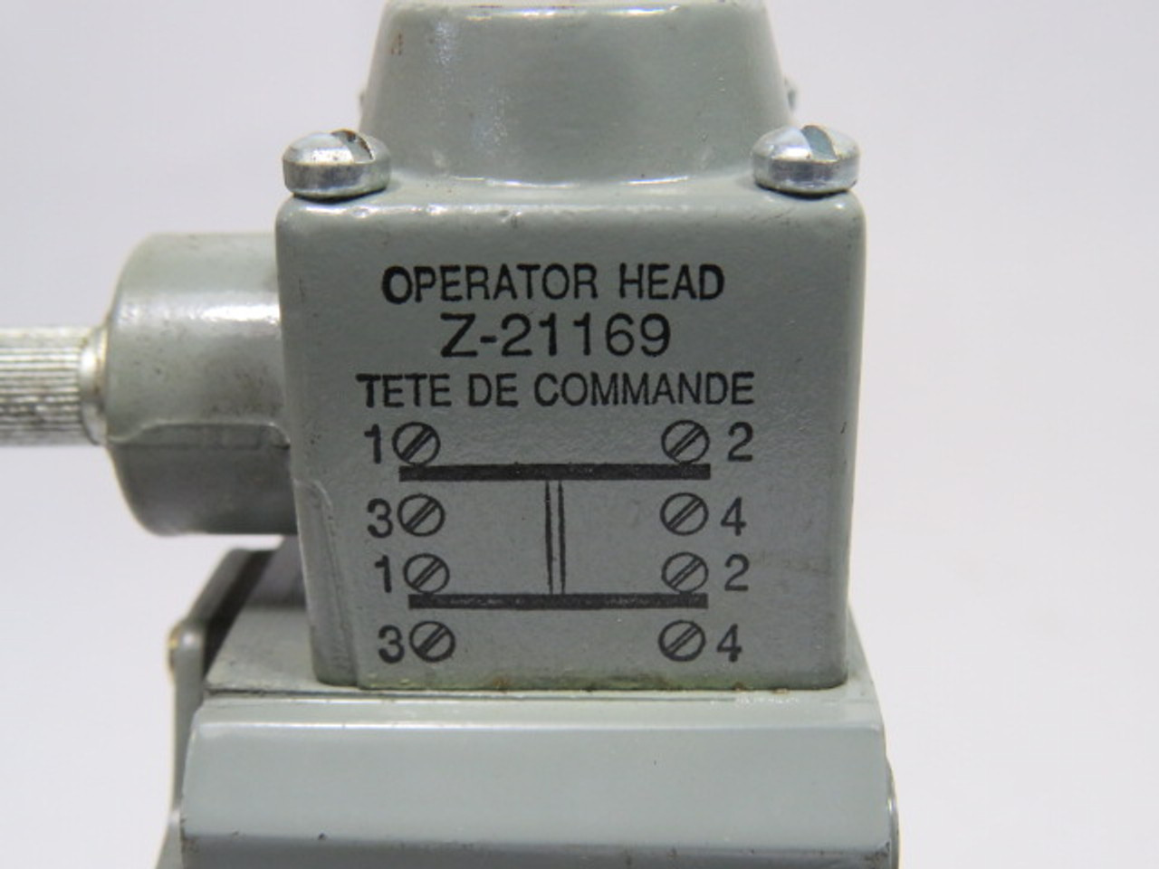 Allen-Bradley 802T-AT Oiltight Limit Switch C/W Z-21169 Operating Head USED