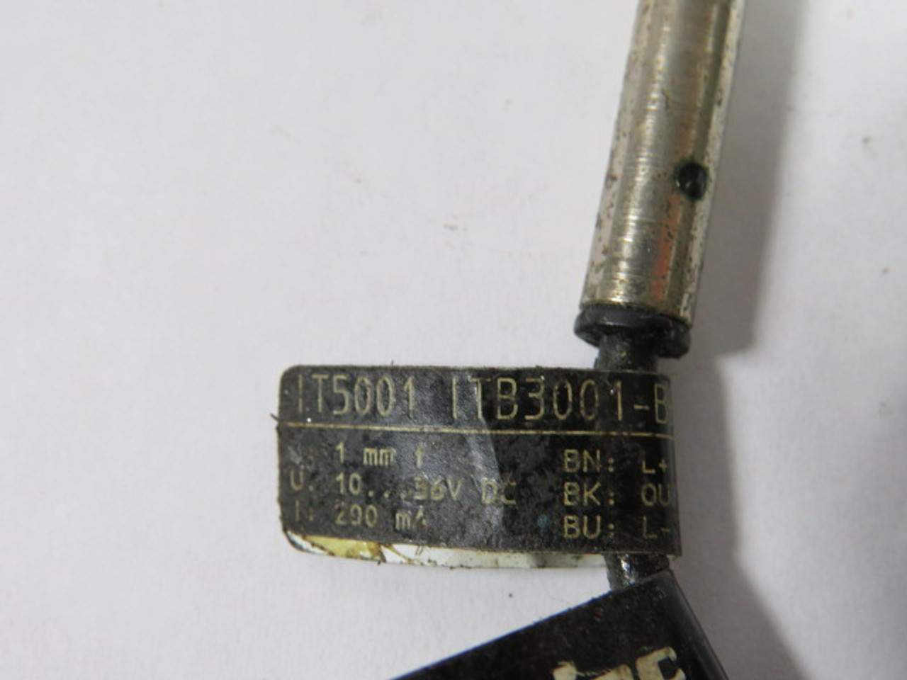 IFM ITB3001-BPOG Inductive Sensor 1mm Sensing Range 10-36VDC USED