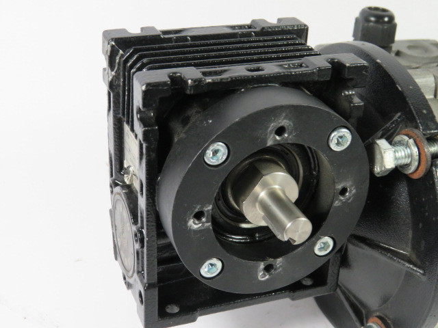 Motovario 0.5HP 1670-1700RPM 208-460V C/W Gear Reducer 10.0:1 Ratio USED