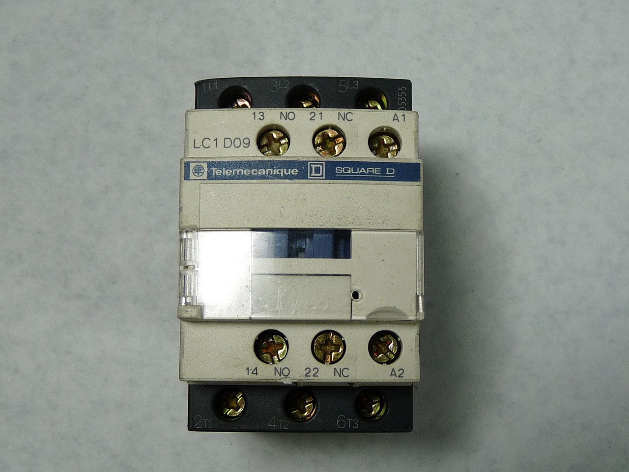 Telemecanique LC1-D09B7 Contactor 9A 600VAC USED