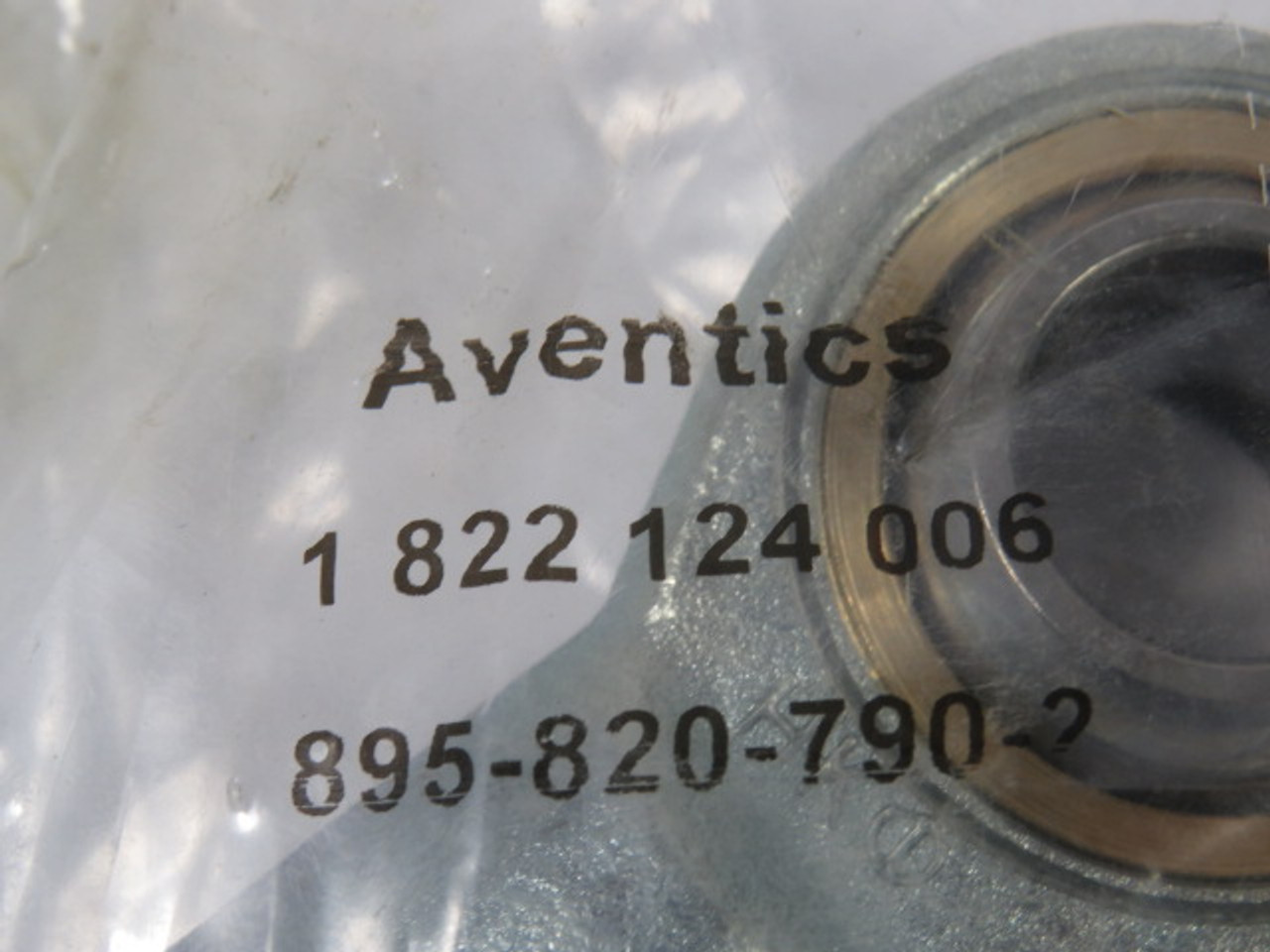 Aventics 1-822-124-006 Ball Eye Rod End ! NWB !