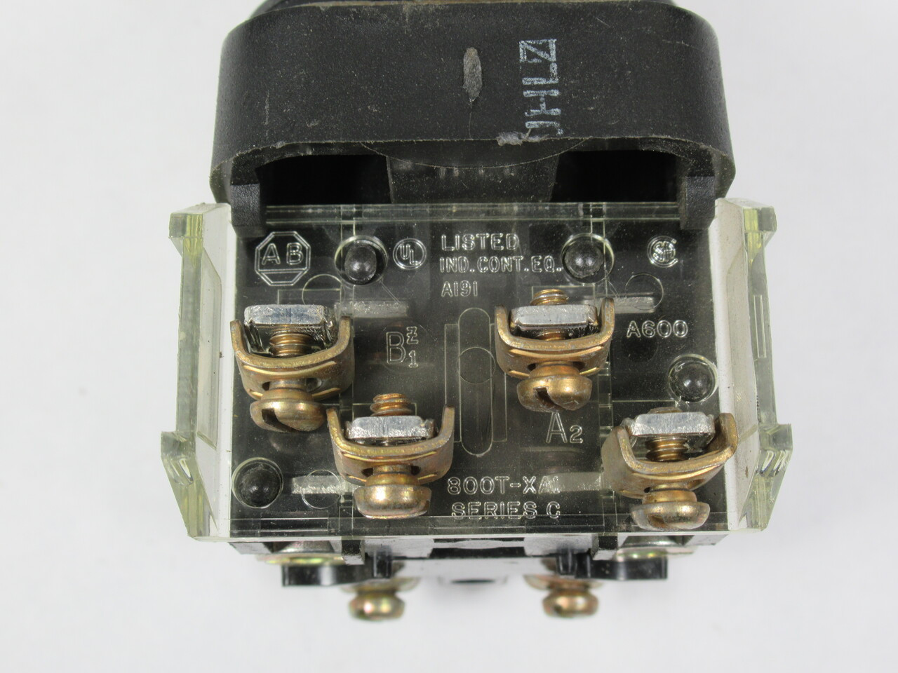 Allen-Bradley 800T-FXP16AA1 Ser N Illum. Push-Pull Device Amber 1NO 1NCLB USED