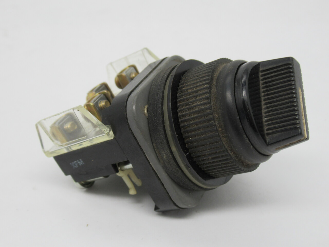 Allen-Bradley 800H-HR2A No Series 2-Position Selector Switch 1NO 1NC USED