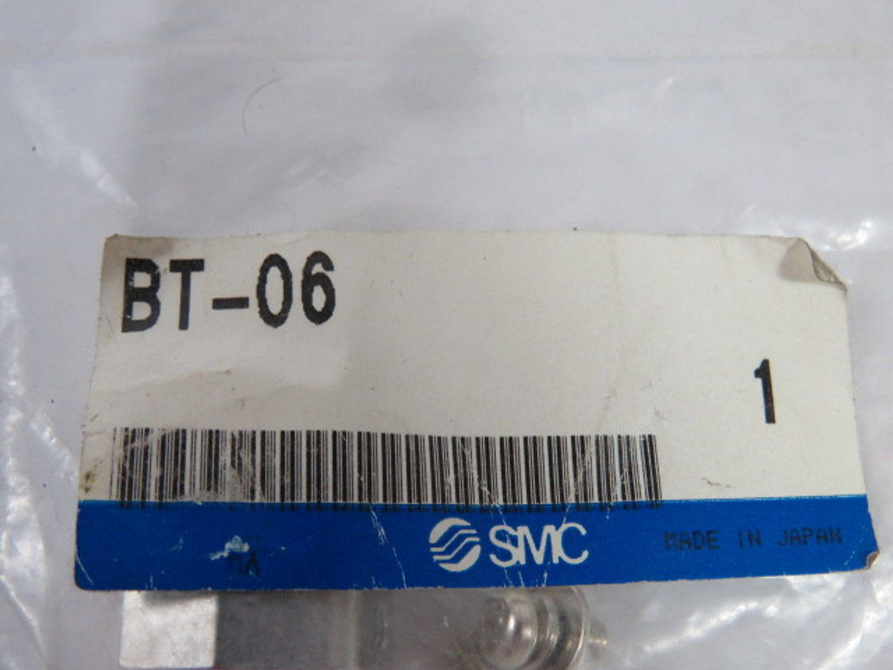 SMC BT-06 Auto Switch Mounting Bracket For Use W/55-C95 Series Cylinders ! NWB !