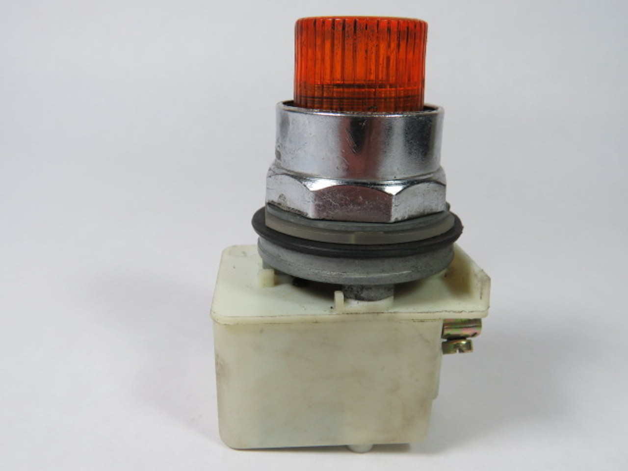 Square D 9001-K2L1A Ser H Push Button Illum 110-120V 50/60Hz Amber USED