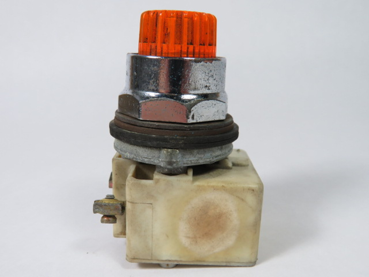 Square D 9001-K2L1A Ser G Push Button Illum 110-120V 50/60Hz Amber USED