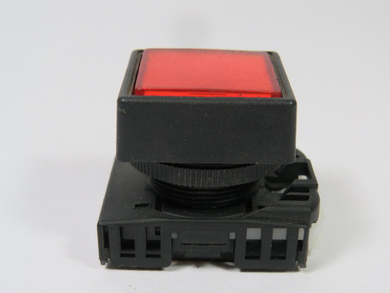 Fuji Electric AR22F0M-E3R Push Button Illum LED 30V 1W Red Flush USED