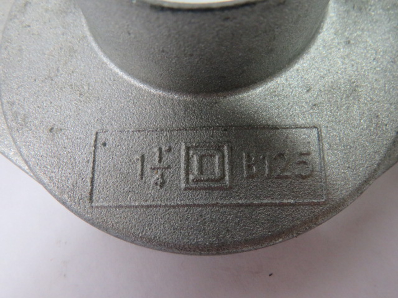 Square D B-125 1-1/4" Bolt on Hub for B Opening Devices USED