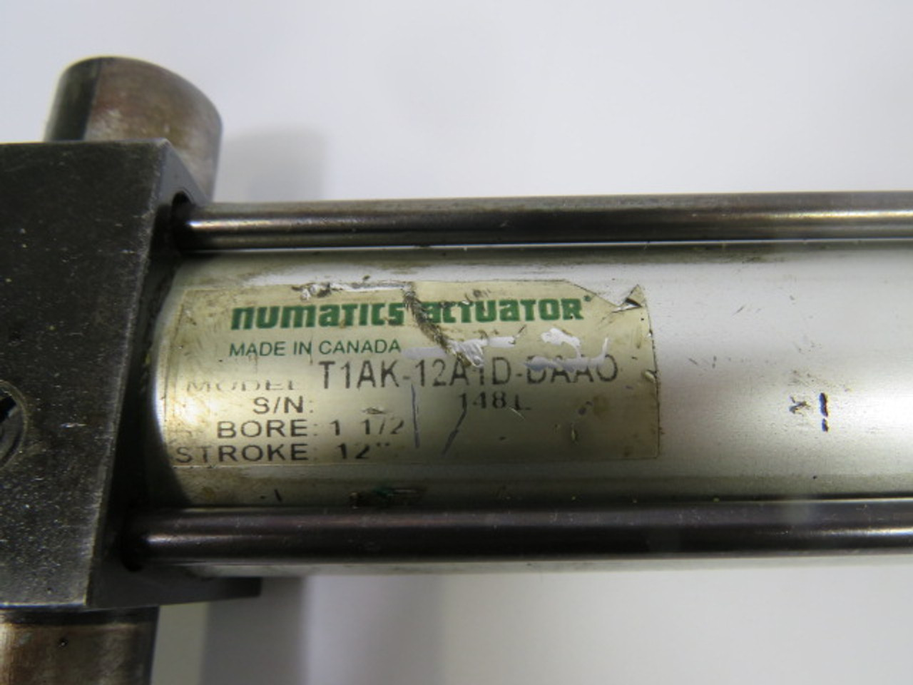 Numatics T1AK-12A1D-DAAO Pneumatic Cylinder 1-1/2" Bore 12" Stroke USED
