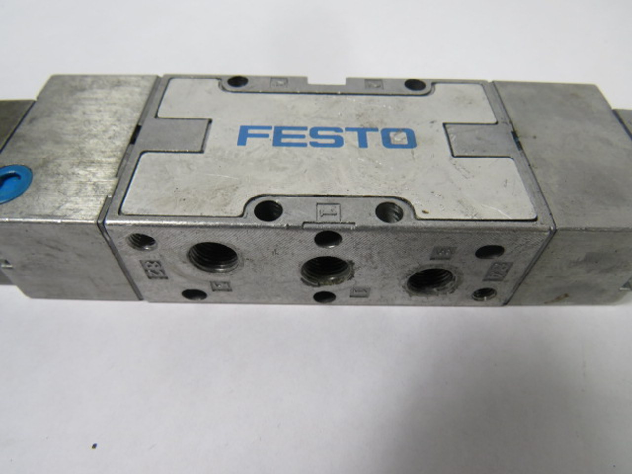 Festo 30485 MFH-5/3-B-1/8-B Solenoid Valve 10BAR 145PSI USED