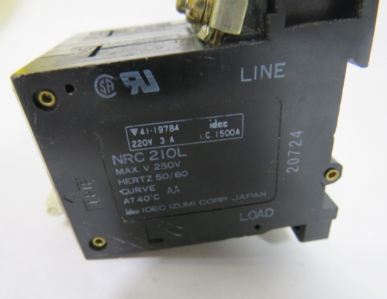 IDEC NRC-210L-3A-AA Time Delay Mini Circuit Breaker 3A 250V 2 Poles USED