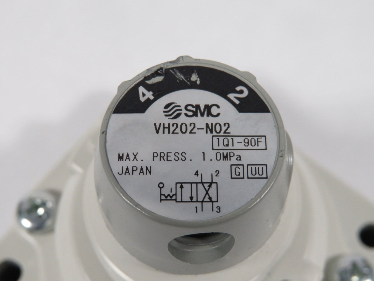 SMC VH202-N02 2 Position Hand Valve 150PSI 1/4"NPT *Shelf Wear/No Handle* NOP