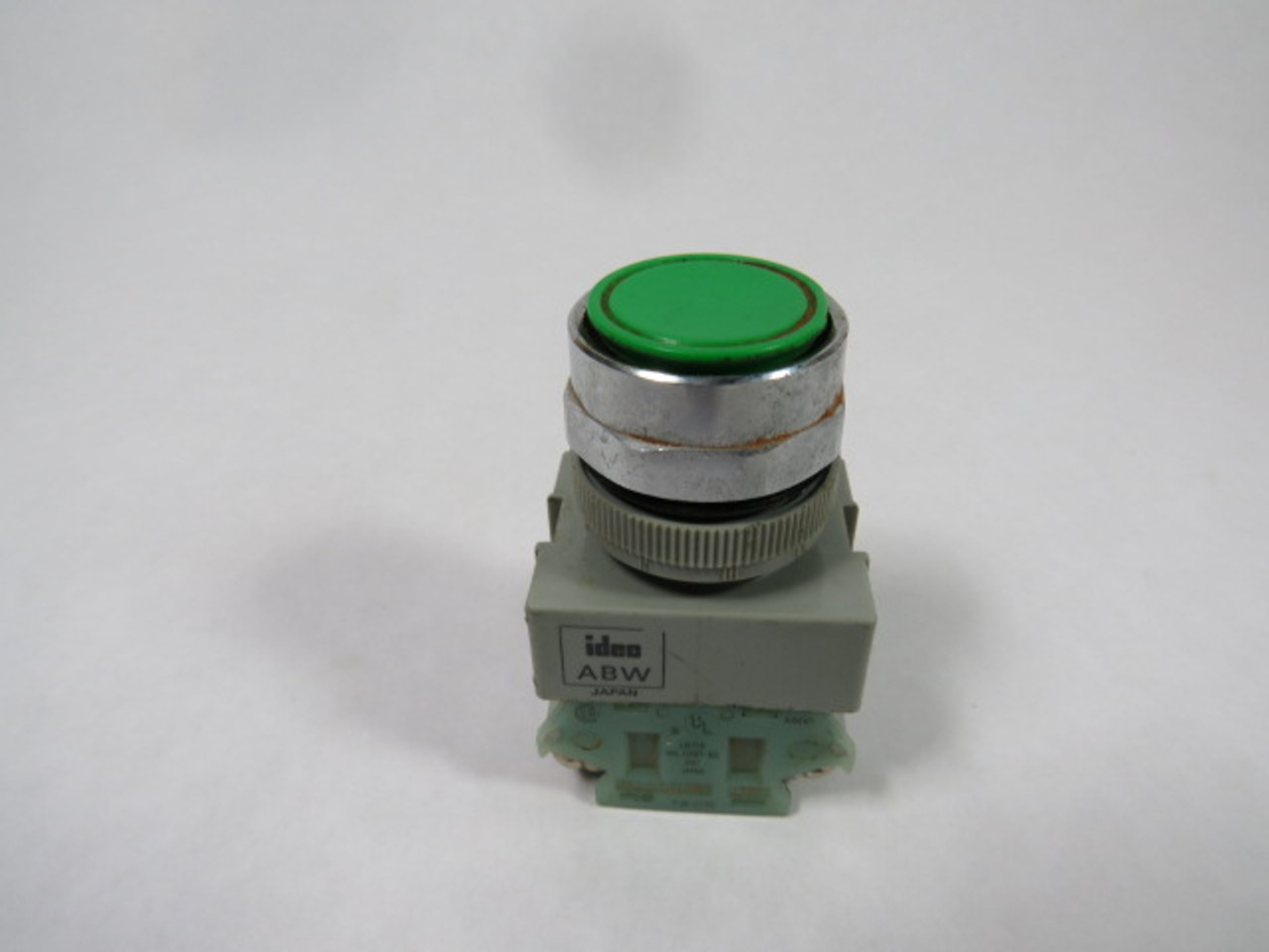 IDEC ABW110-G Non-Illuminated Green Push Button 1NO USED