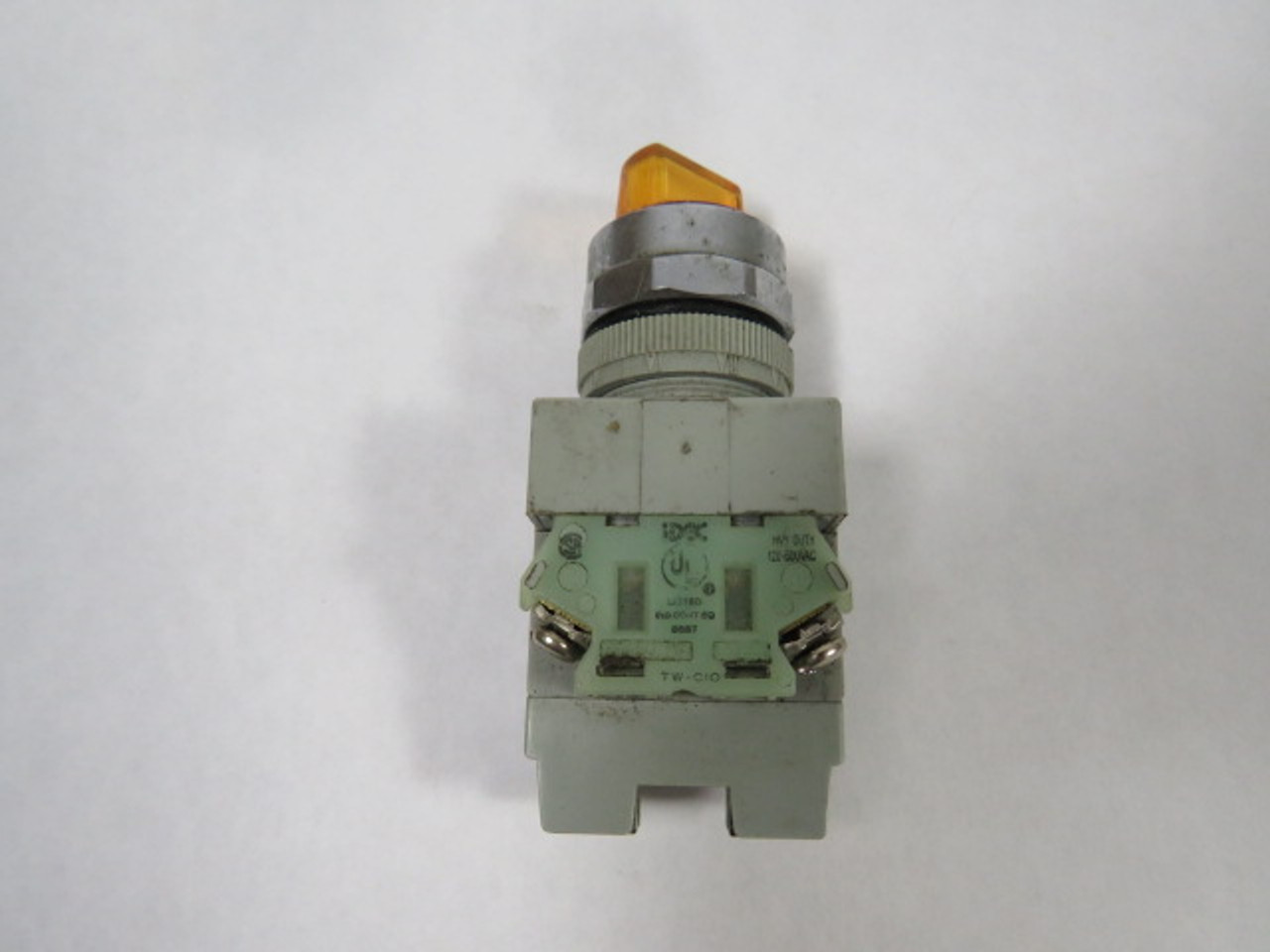 IDEC ASLW29911D-A-12V Amber Illuminated Selector Switch 12V 1NO/1NC USED