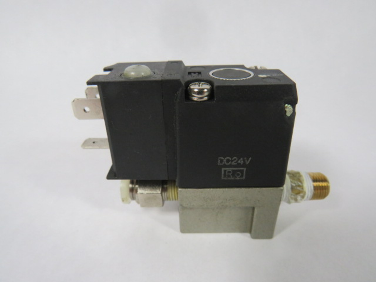 SMC VT307-5DZ-01F Solenoid Valve 0-0.9MPa No Square Connector ! AS IS !