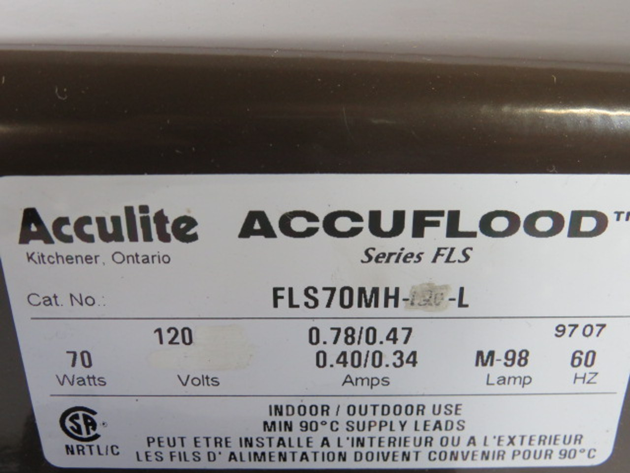 Acculite FLS70MH-L Floodlight 70W 120V 0.78/0.47/0.40/0.34A 60Hz ! NOP !