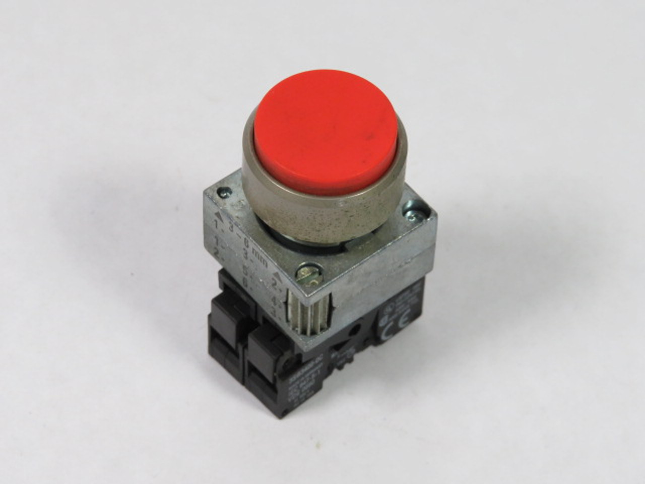 Siemens 3SB3201-0BA1 Push Button 1NO 1NC Red Extended USED