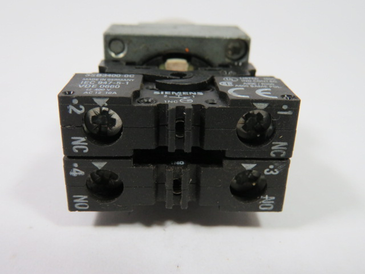 Siemens 3SB3201-0AA11 Push Button 1NO 1NC Black Flush USED
