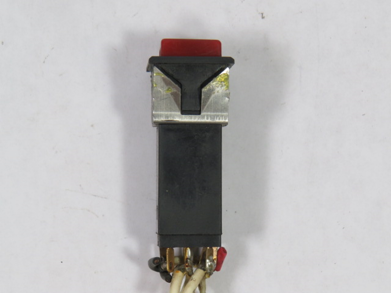 Dialight 554-1221-211 Push Button 2NO 2NC Red Extended USED