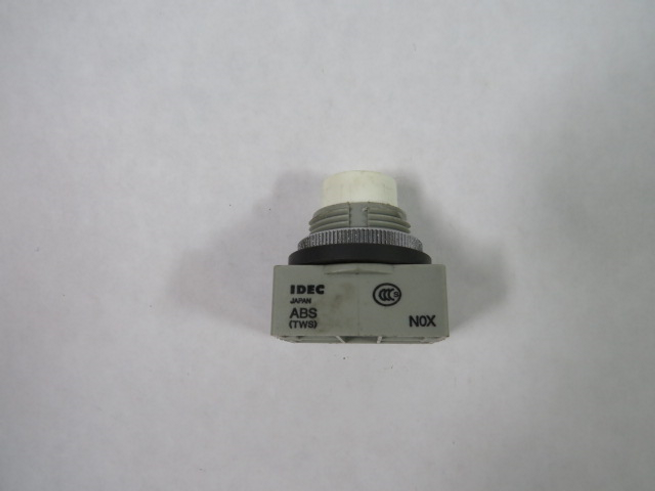 IDEC ABS2W White Extended Push Button No Contacts USED