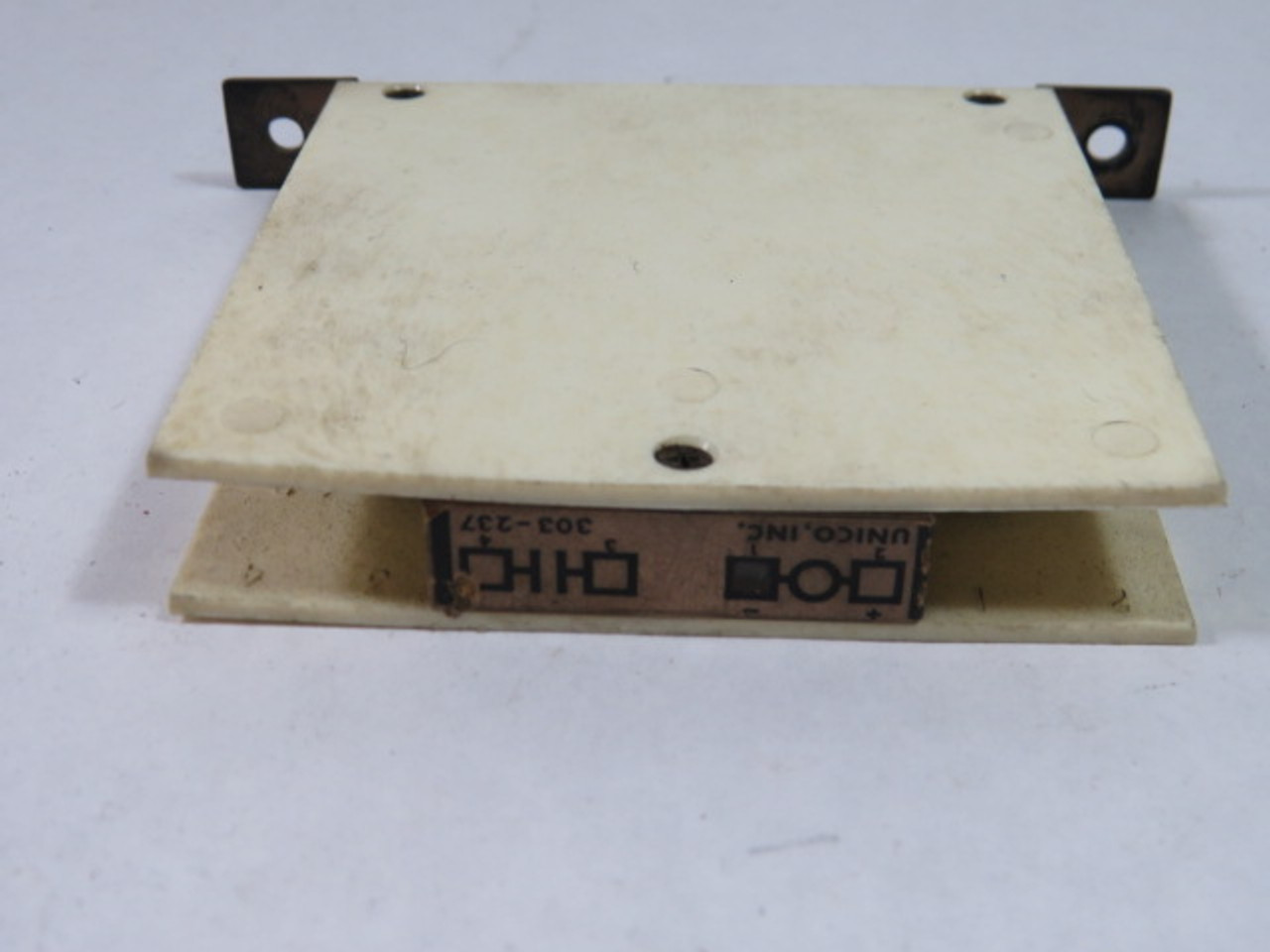 Unico 303-237 LNO Converter Relay USED