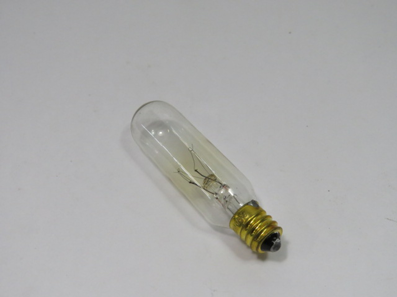 Amko T-6 Clear Light Bulb 15W 130V Candelabra ! NEW !