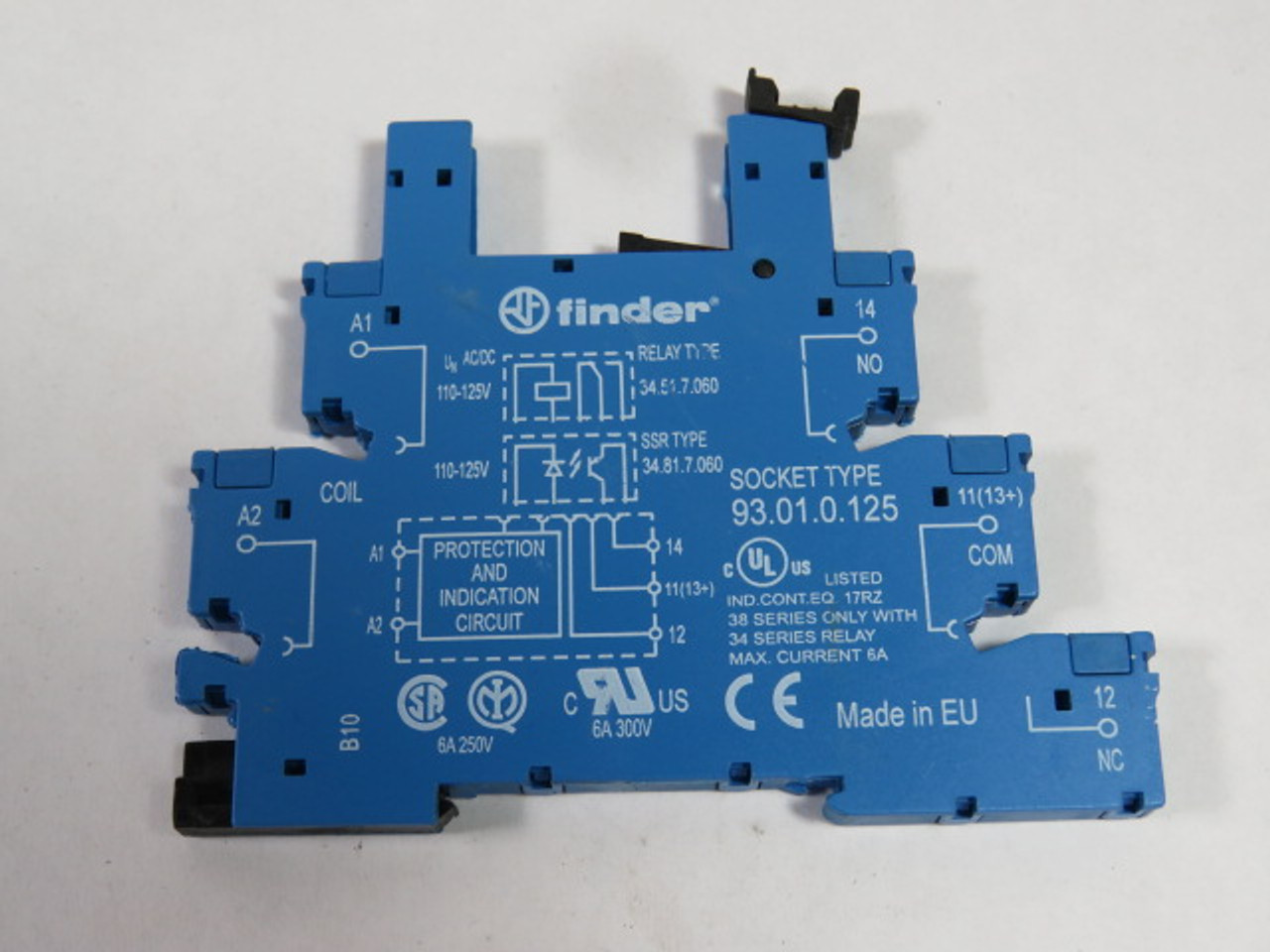 Finder 93.01.0.125 Relay Socket 6A 300V 5-Pins USED