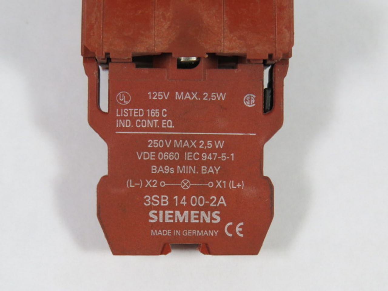 Siemens 3SB1404-6AA40 Pilot Light 250V 2.5W Green Lens USED