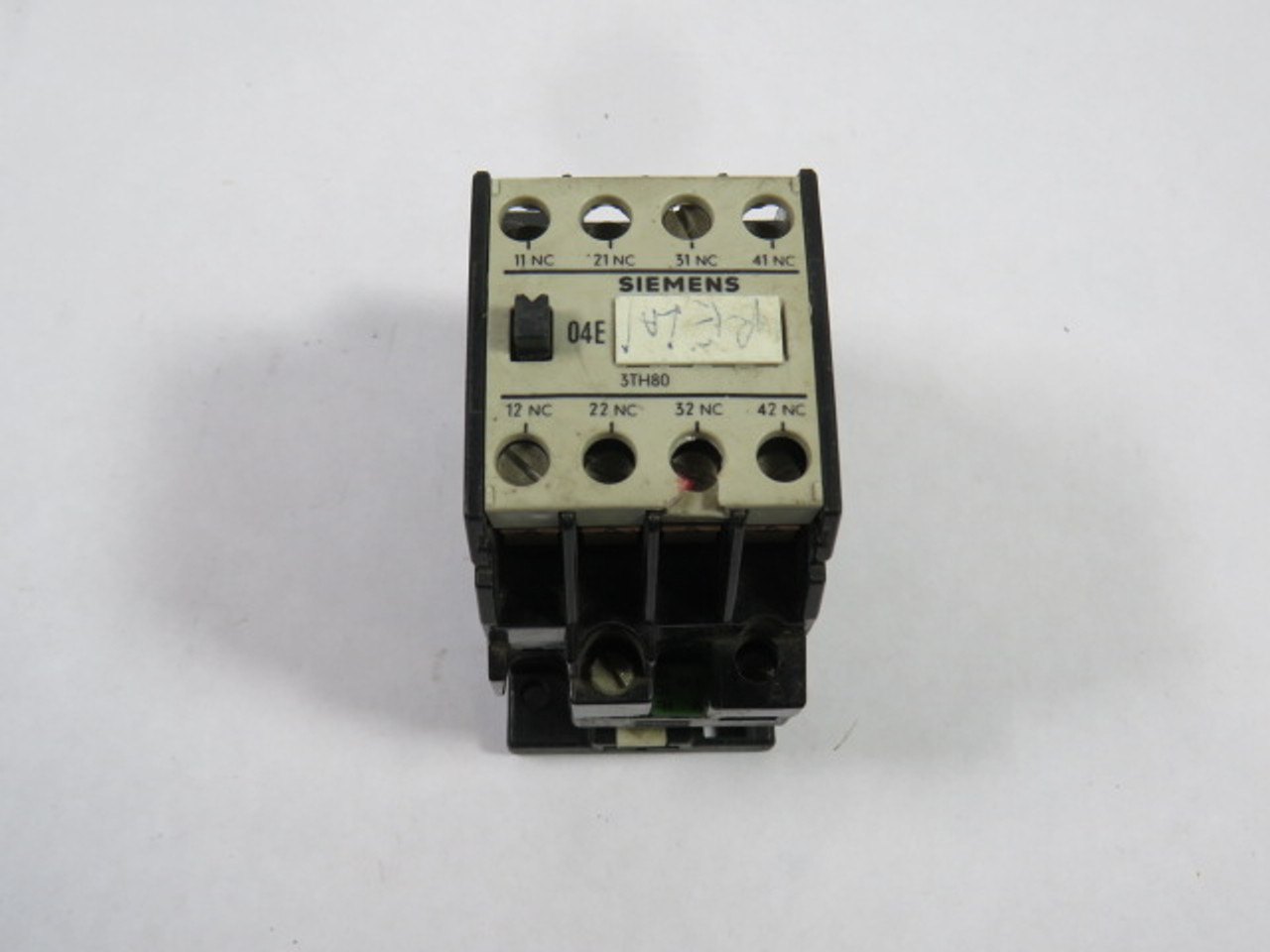 Siemens 3TH8004-0AJ2 Contactor 115V 50/60Hz USED