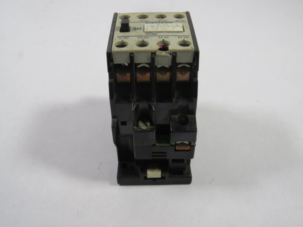 Siemens 3TH8004-0AJ2 Contactor 115V 50/60Hz USED