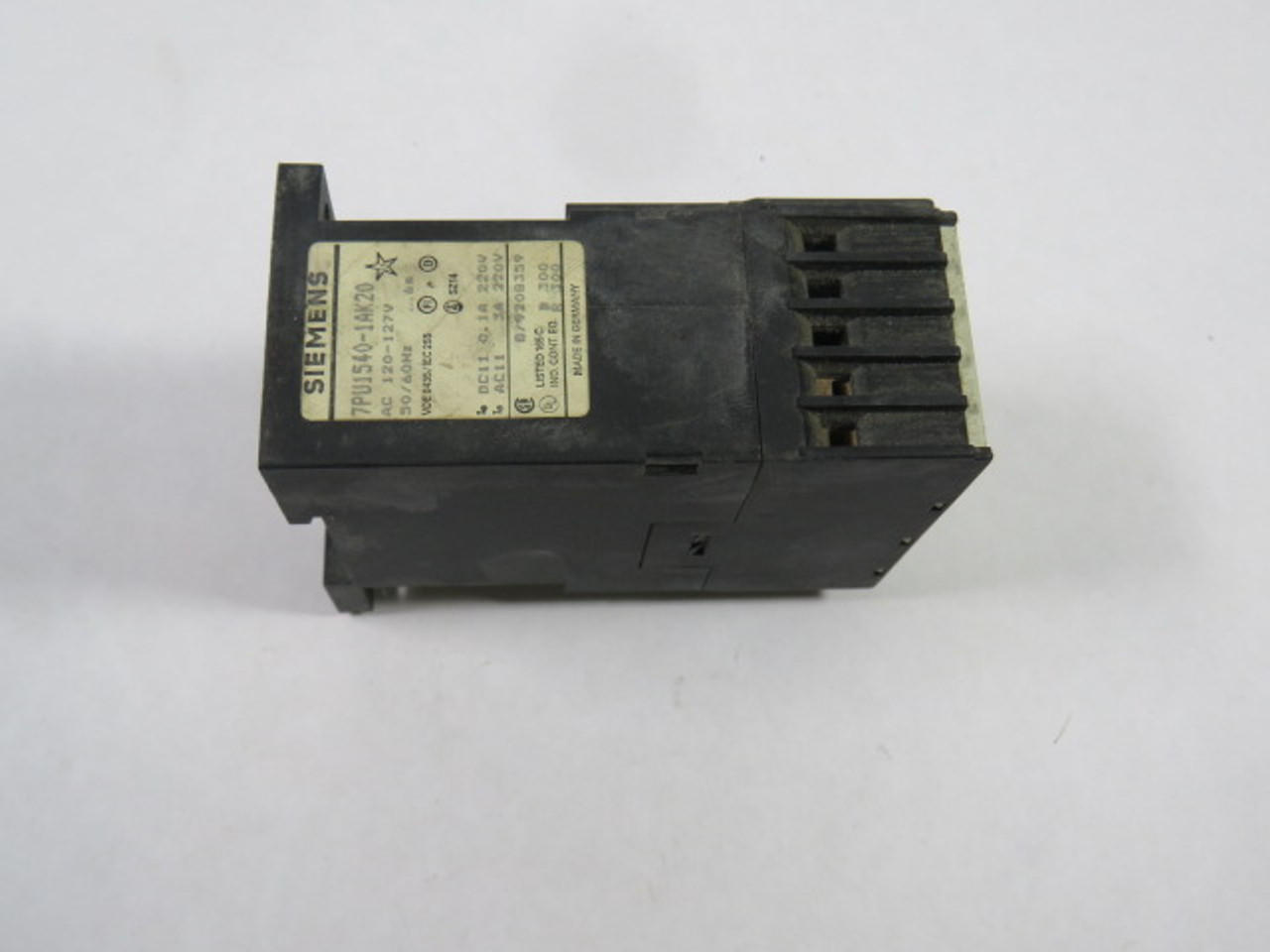 Siemens 7PU1540-1AK20 Time Delay Relay 120-127V 50/60Hz 0.6-6Sec USED