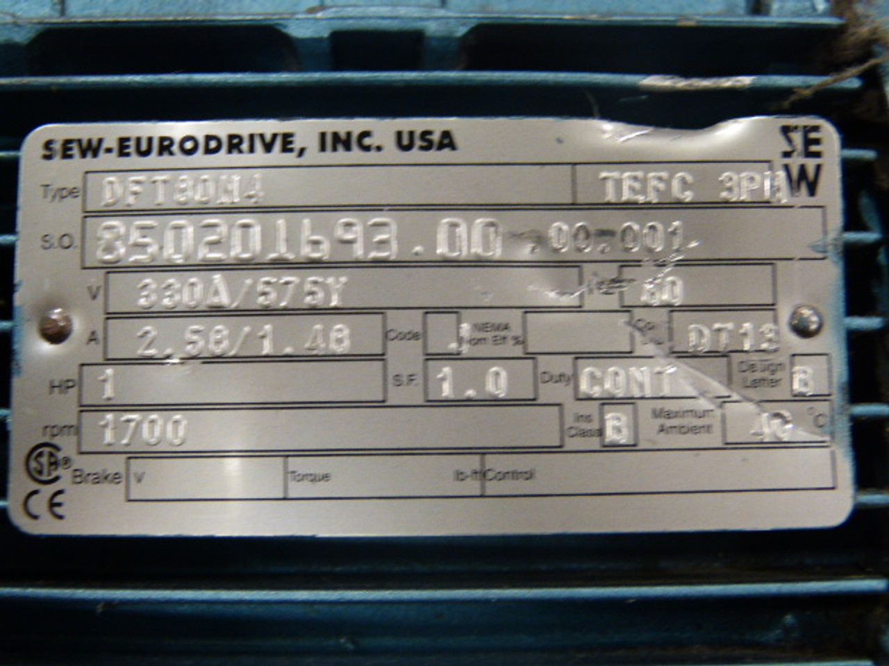 Sew-Eurodrive 1HP 1700RPM 330/575V TEFC 3Ph C/W Gear Box 216.54:1 Ratio USED