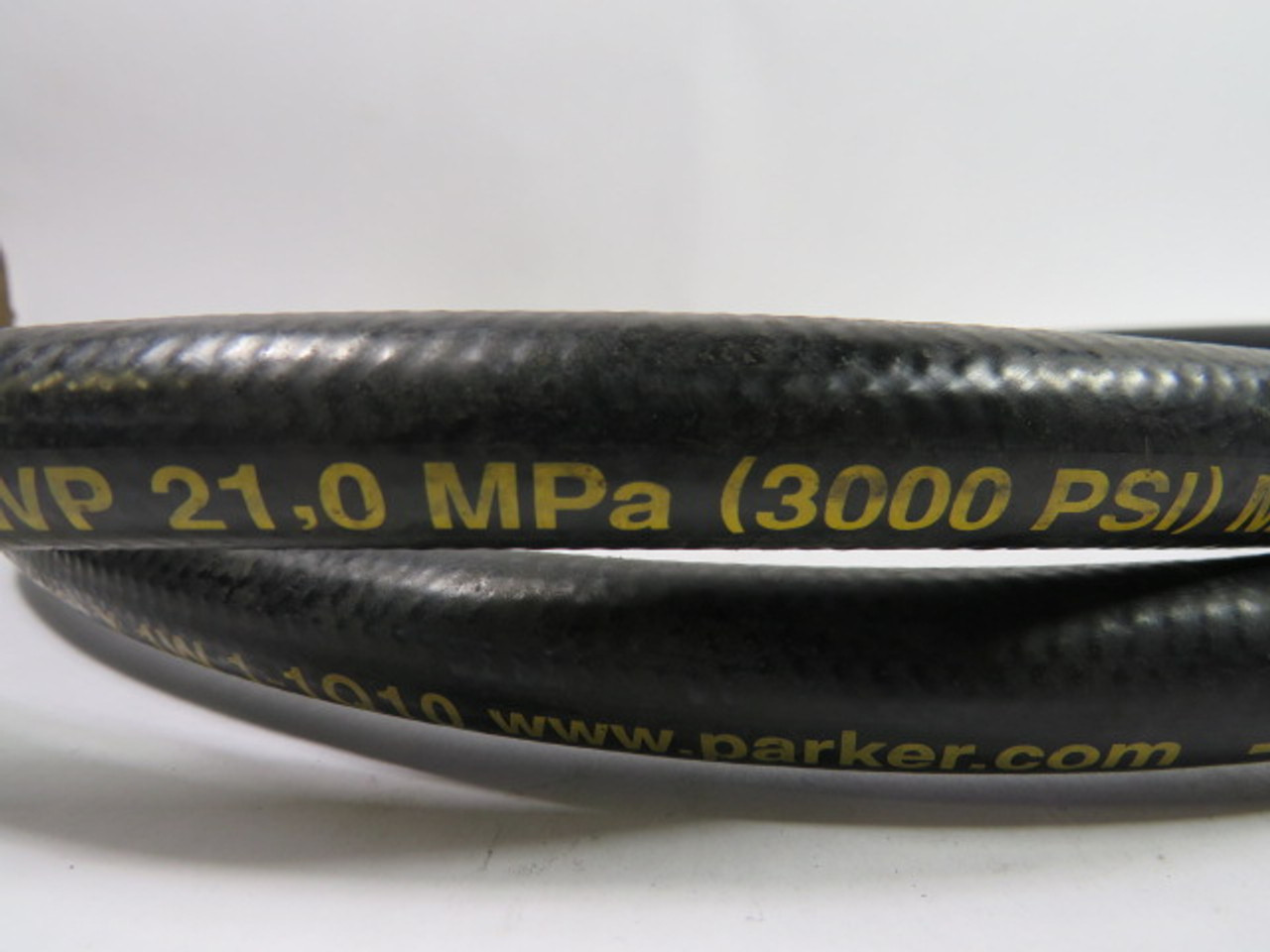 Parker 451TC-8 82" Long Hydraulic Hose 21mPa 3000PSI 1/2" NPT USED