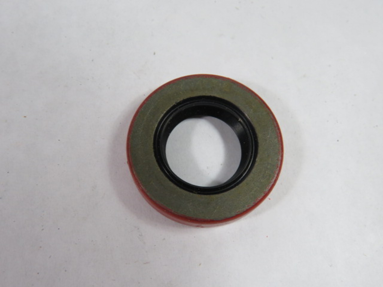 Federal Mogul 471538 Nitrile Oil Seal 1.2540" OD 0.6875" ID 0.2500" W ! NEW !