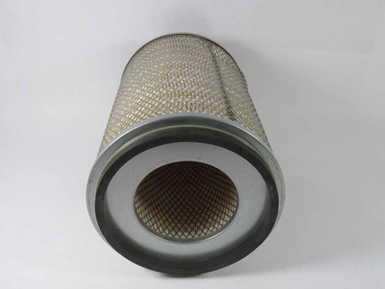 Baldwin PA1884 Axial Seal Air Filter 13.5" L 4-27/32" ID Damaged Box NEW