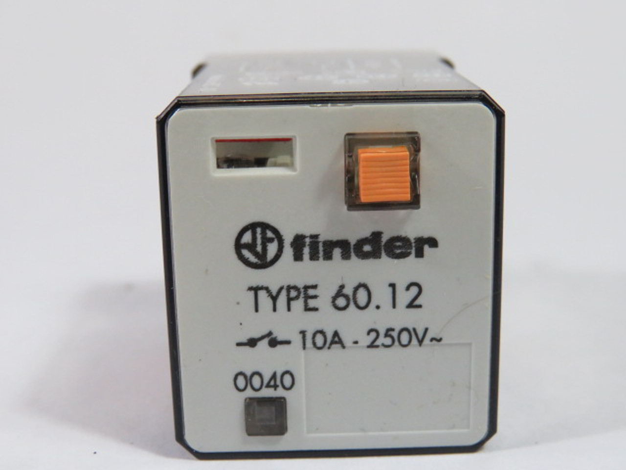 Finder 60.12.8.110.0040 Power Relay 110VAC 10A 8-Blades ! NOP !