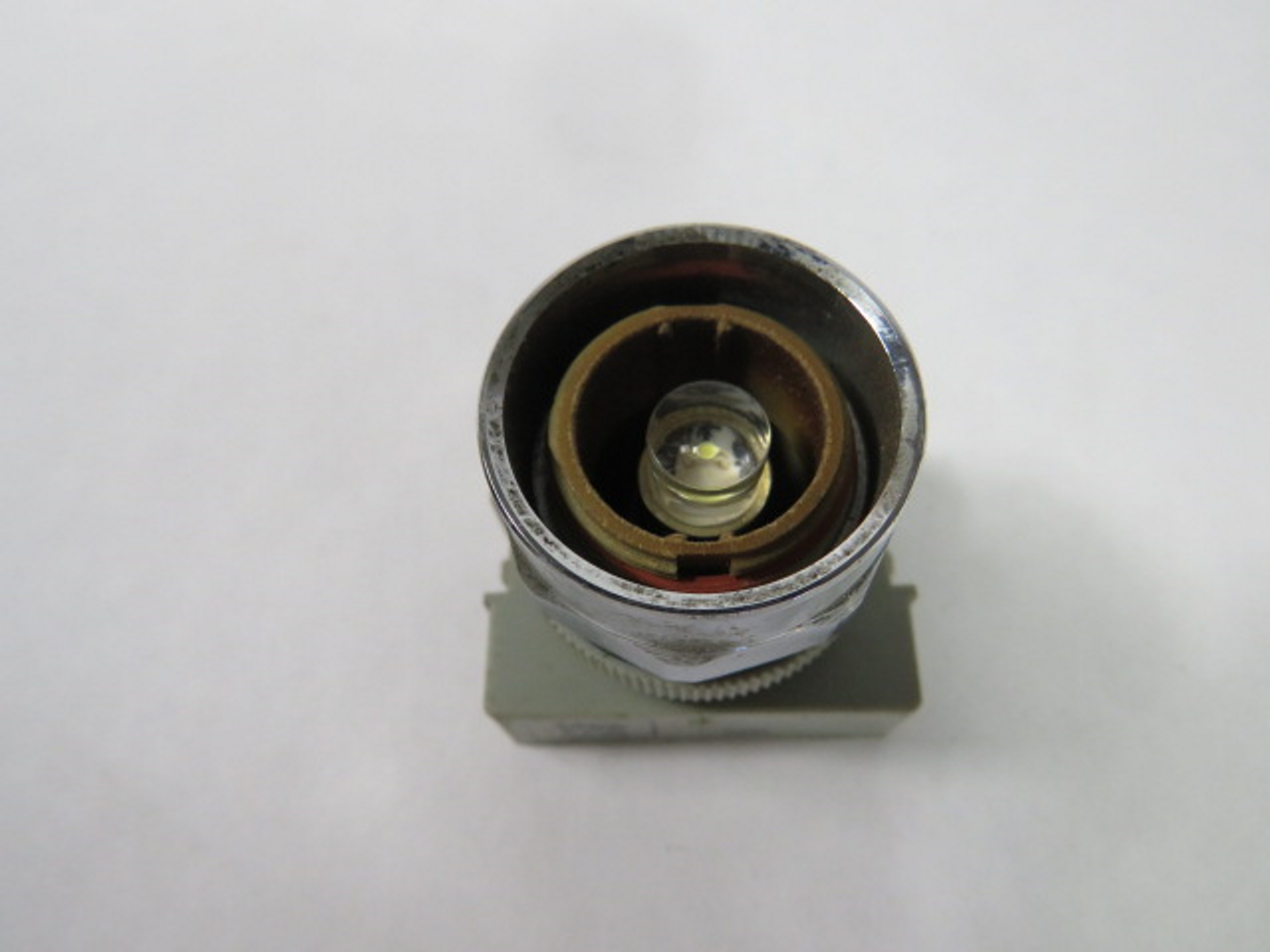 IDEC APW99-24V Pilot Light 24V No Lens No Contacts USED