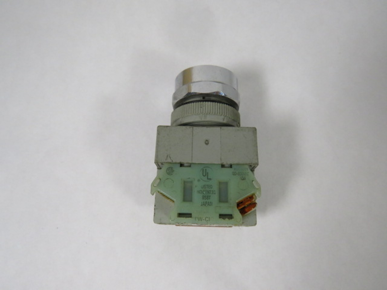 IDEC ASLW29911D-6V Selector Switch 6V 1NO/1NC 2-Position No Lens USED