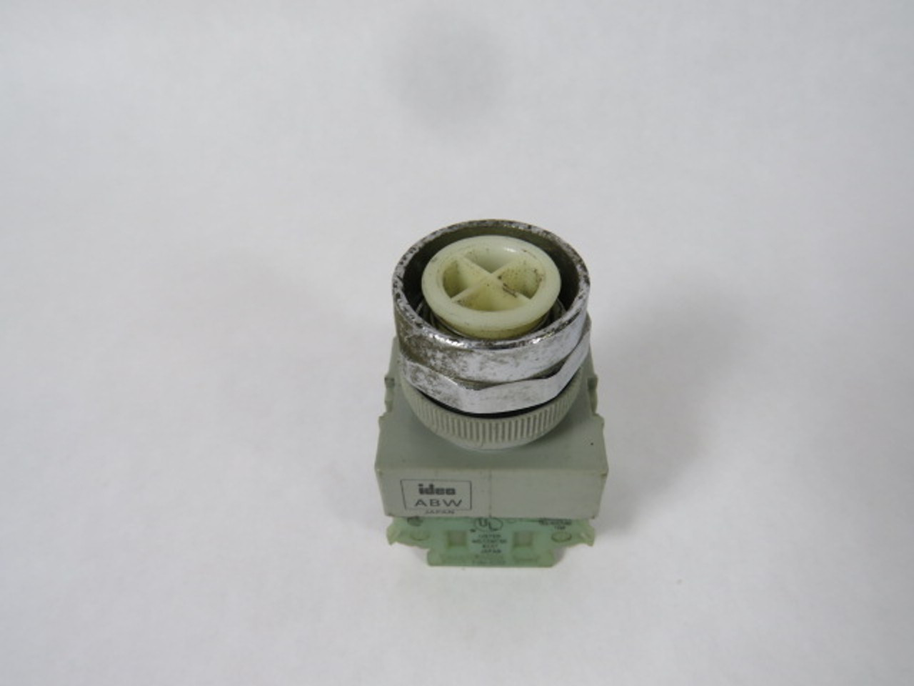 IDEC ABW120 Non-Illuminated Push Button 600V 10A 2NO No Button USED