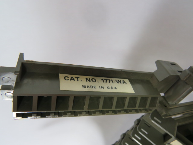 Allen-Bradley 1771-AD Series A Rack Chassis w/ 16 Terminal Arms 1771-WA USED