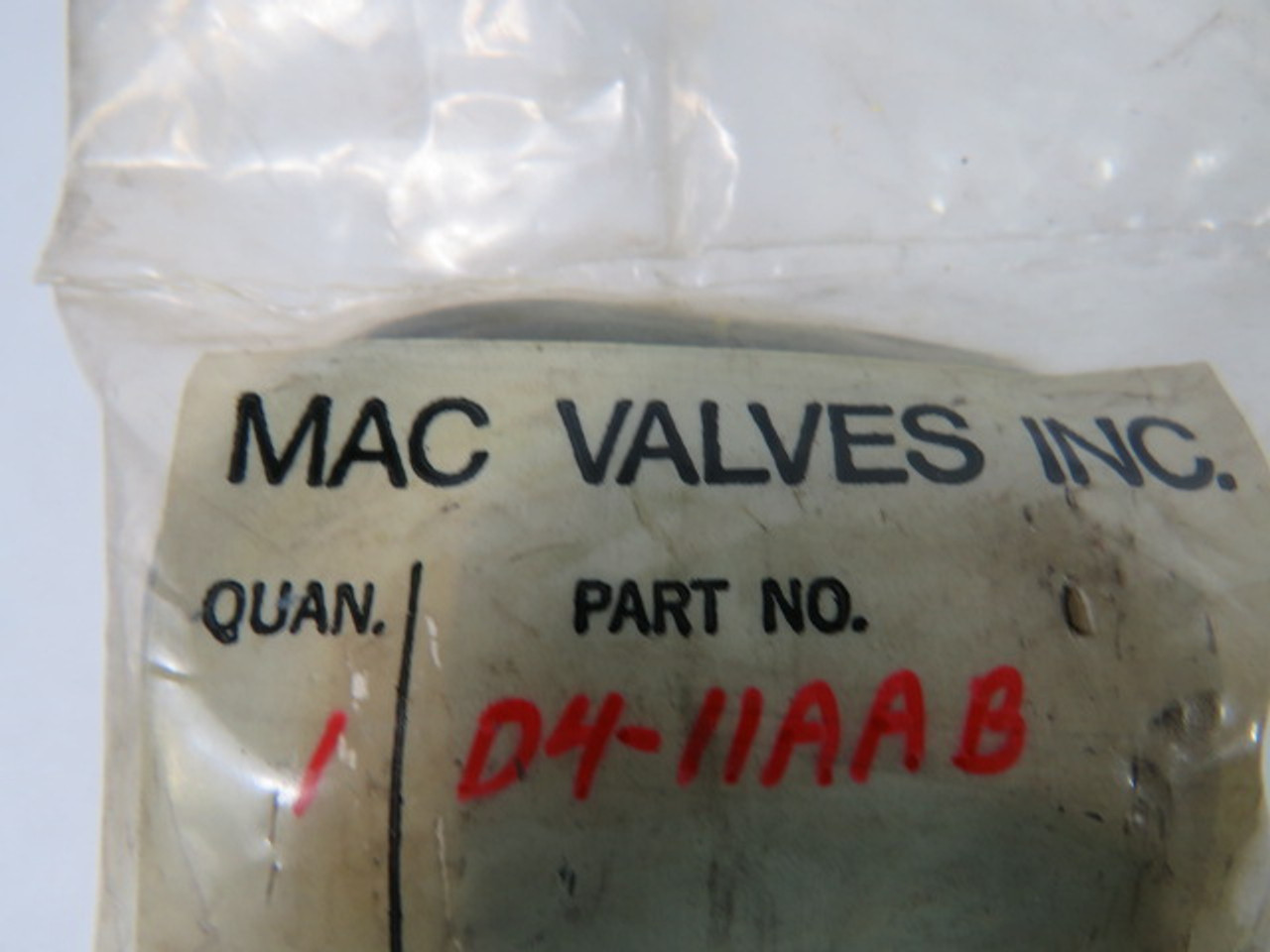 Mac D4-11AAB Solenoid Coil 110/120VAC 50/60Hz. ! NWB !