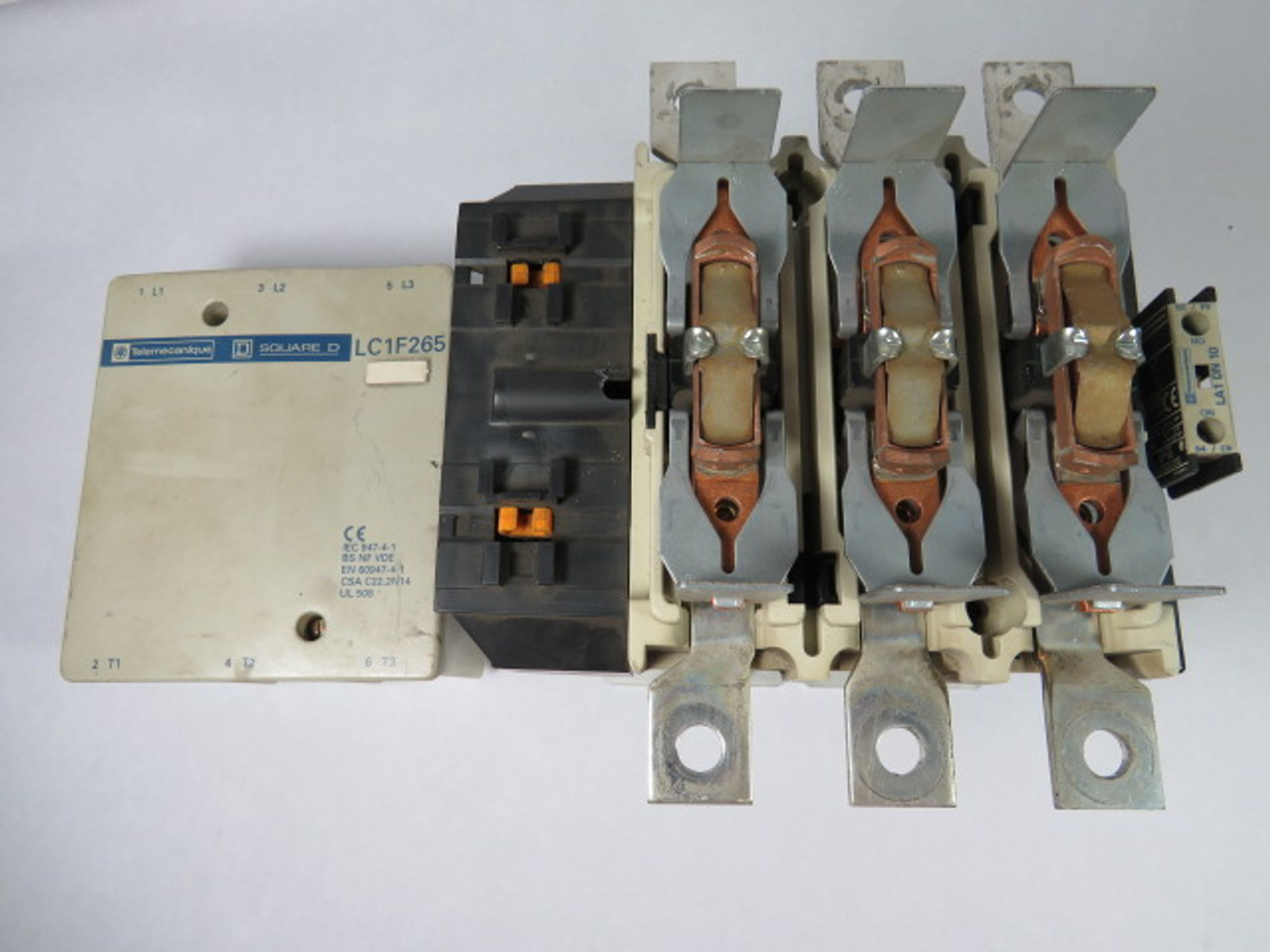 Telemecanique LC1F265 Contactor 600VAC 285A 200HP 3PH USED