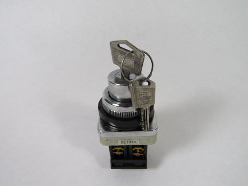 Fuji Electric AH30-J0A Selector Switch w/ Key 6A 250V 1NO 2-Position USED