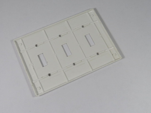 Leviton 001-88011 3-Gang Toggle Switch Wall Plate White NO HARDWARE USED