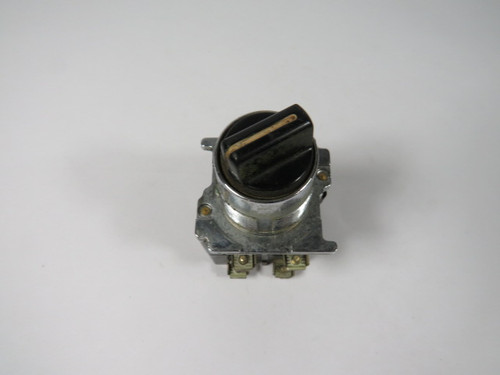 Cutler-Hammer 10250T1311 Selector Switch 2-Position 2NO/2NC USED