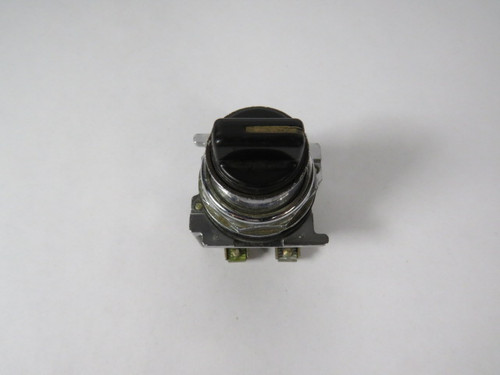 Cutler-Hammer 10250T1353 Selector Switch 3-Position 1NO/1NC CAM3 USED