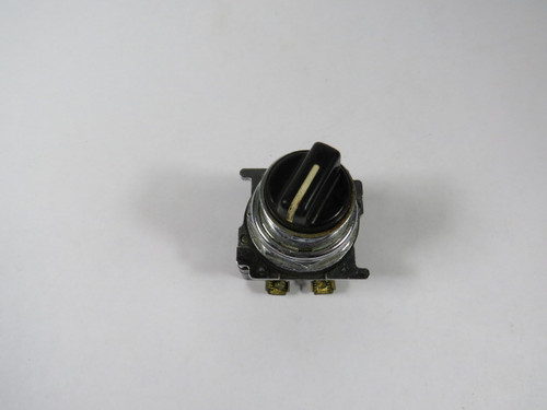 Cutler-Hammer 10250T1353 Selector Switch 1NO/1NC 3-Position CAM3 USED